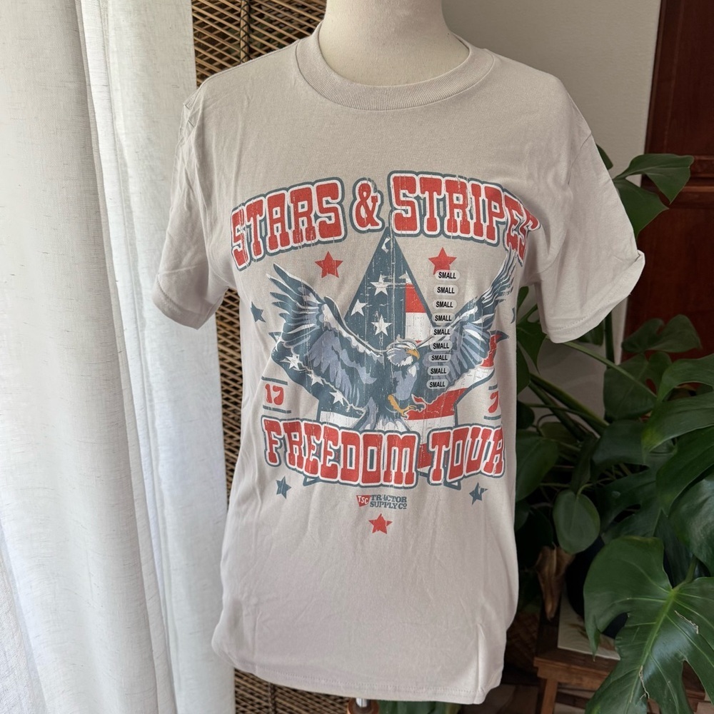 Stars & Stripes Freedom Tour T-Shirt Eagle 4th‎ of July Fireworks